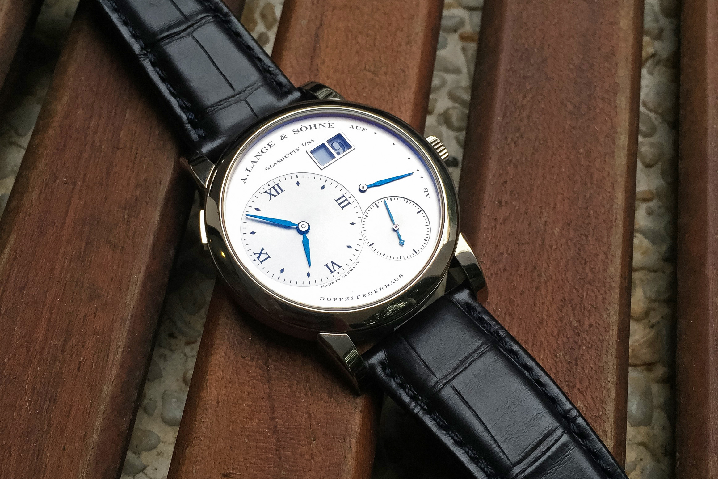 a lange söhne lange 1 stealth white gold blue hands 101.027x