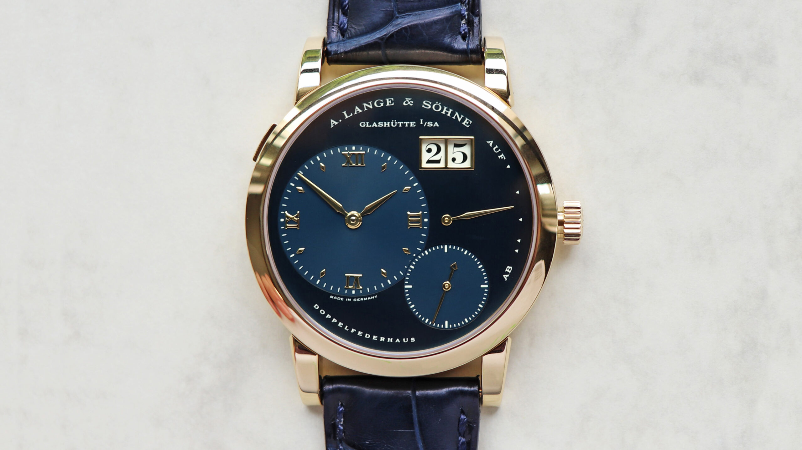 lange 1 101.028 yellow gold blue