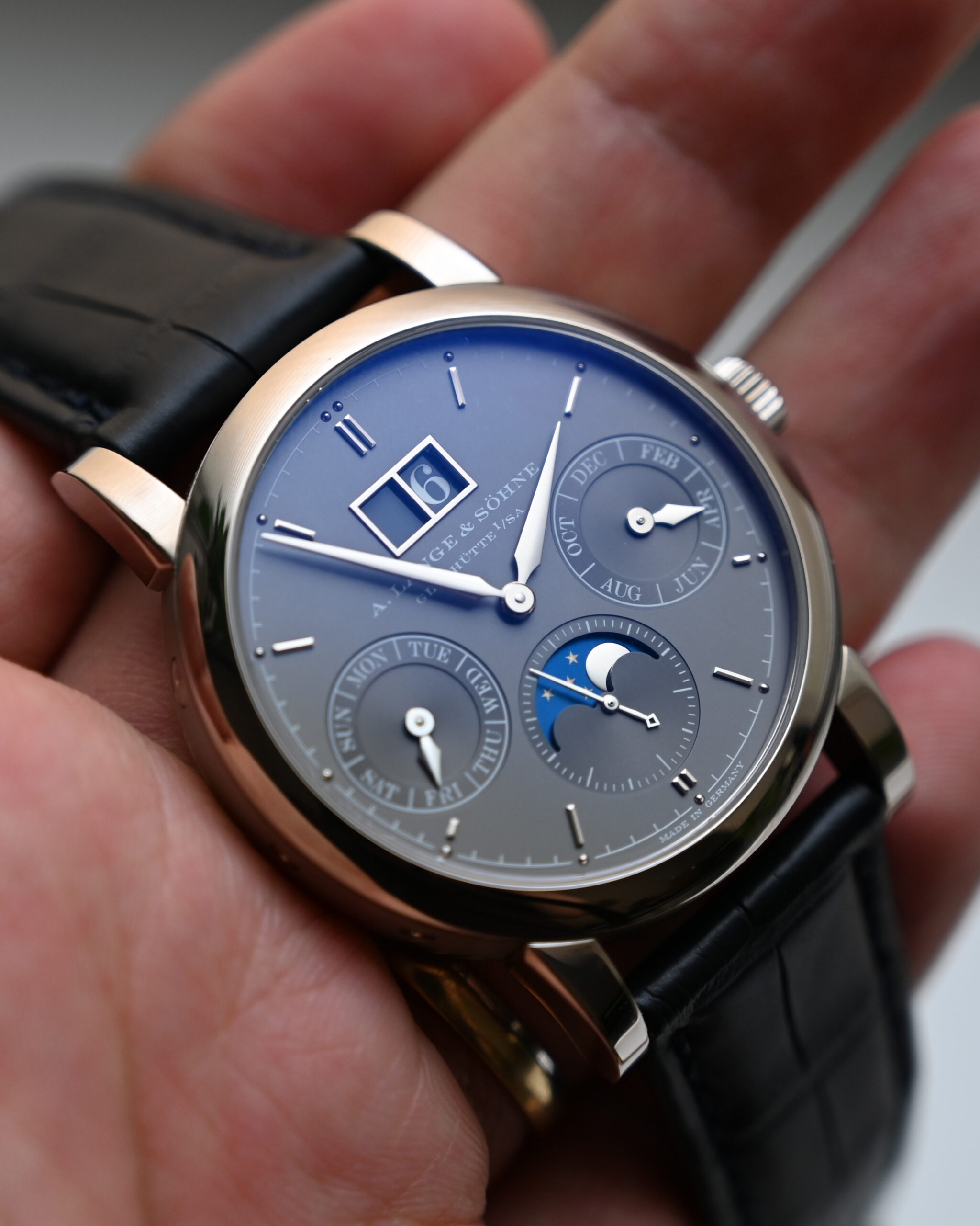 A. Lange & Söhne Saxonia Annual Calendar 330.039