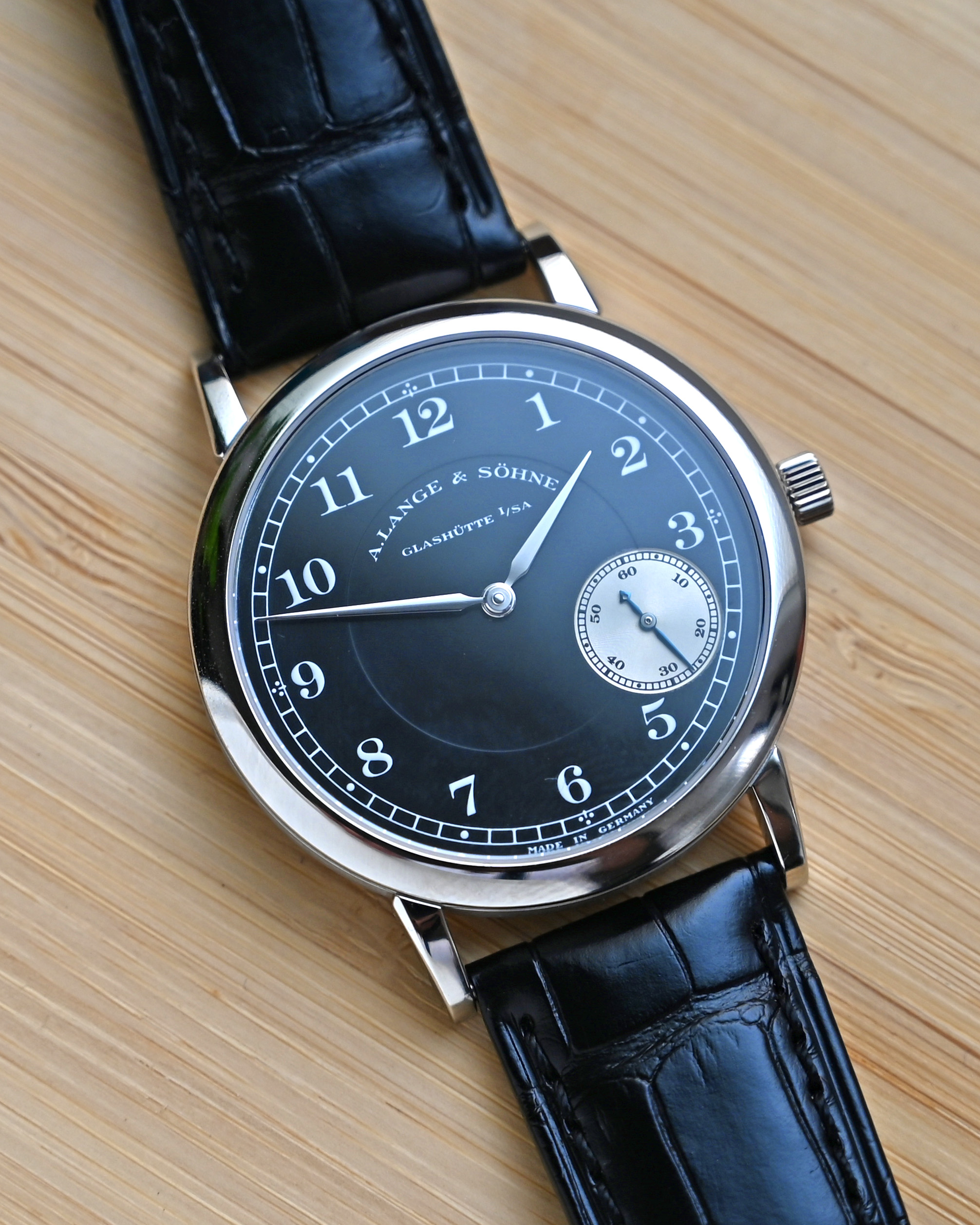 1815 Side Step Wempe 222.049 engraved caseback