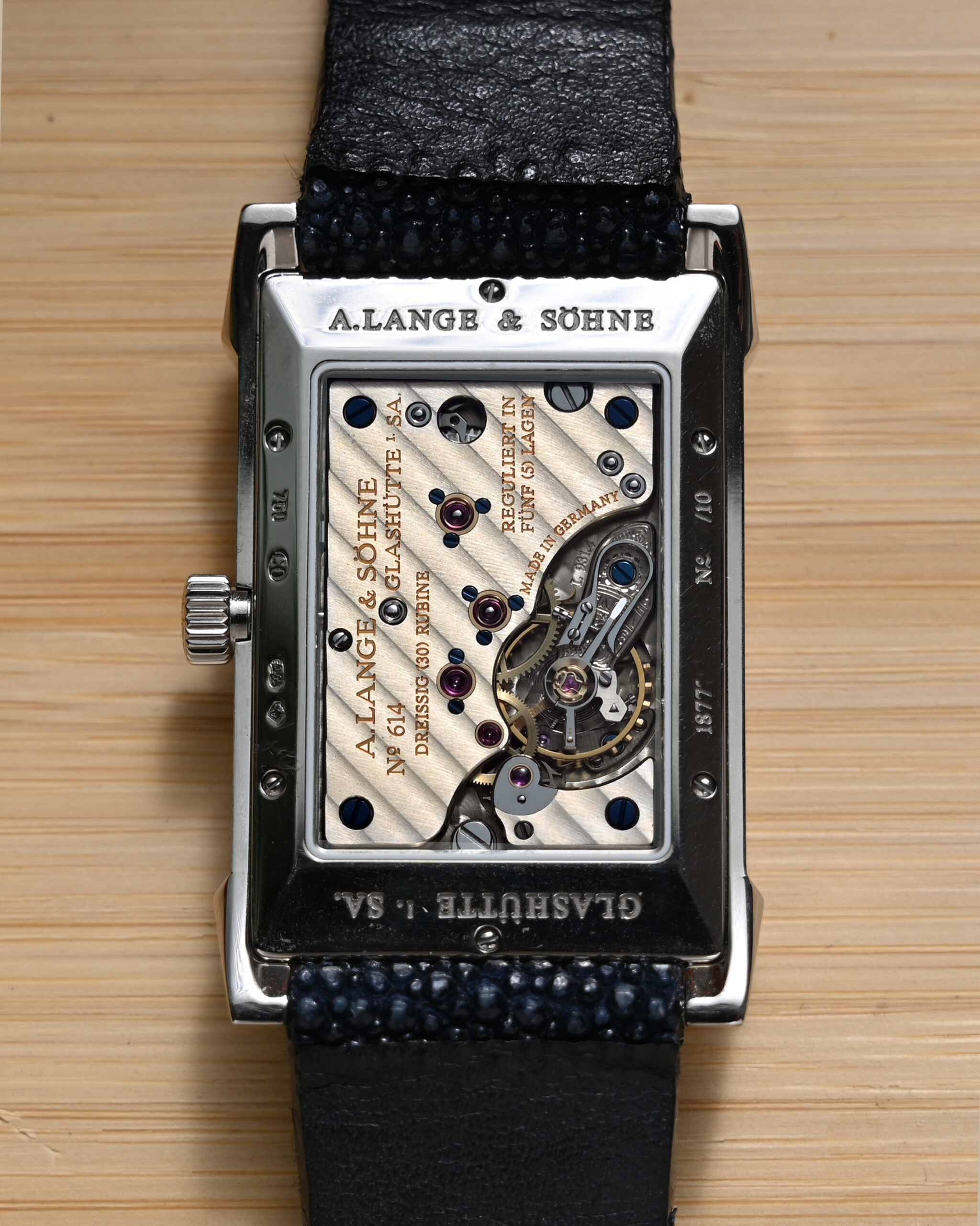 Cabaret Aventurine 827.028 caliber L931.4 movement