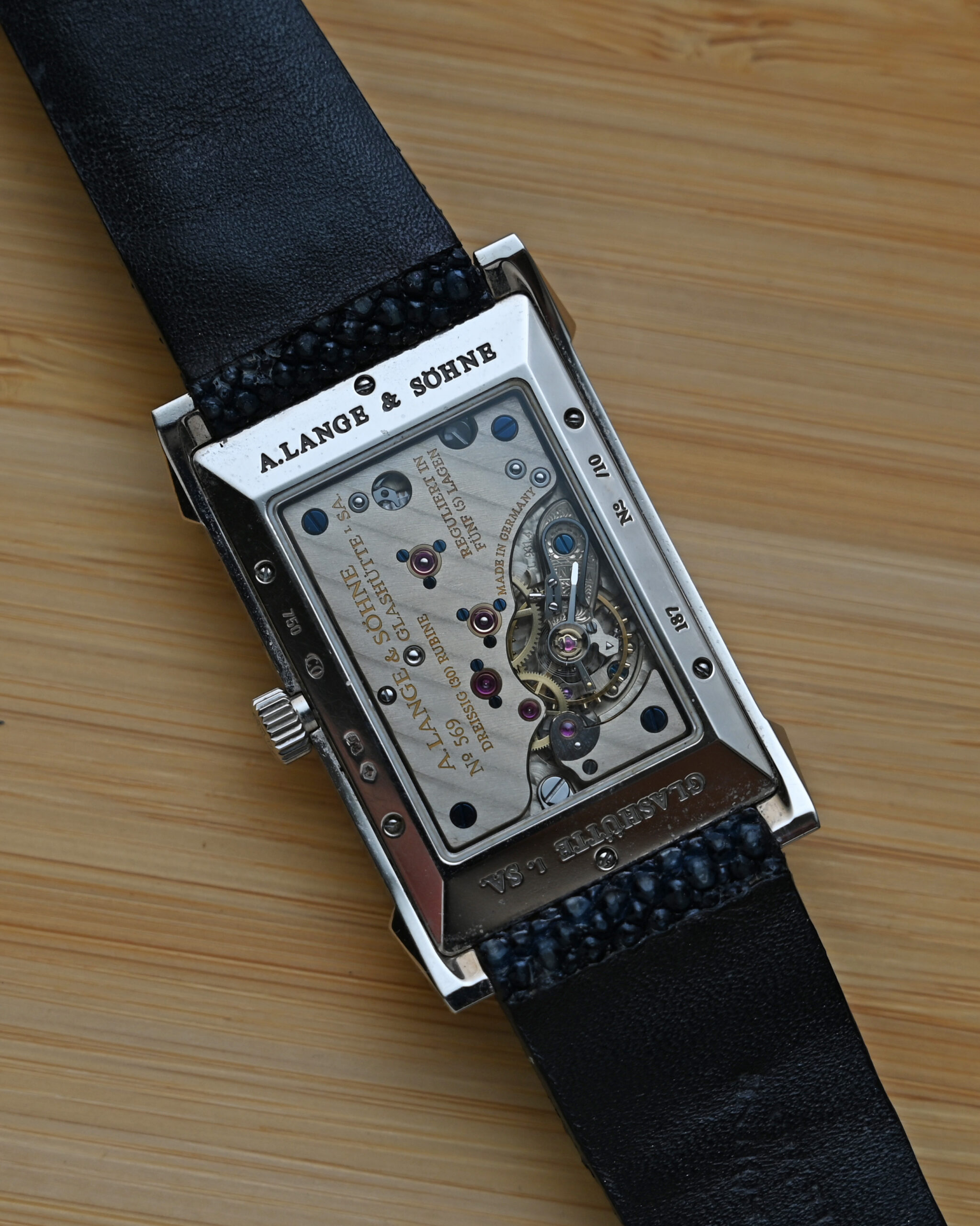 Cabaret 827.049 caliber L931.4 movement